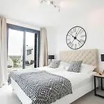 Strandnahe Design Villa Mit Pool 2 Schlafzimmer 180 Qm