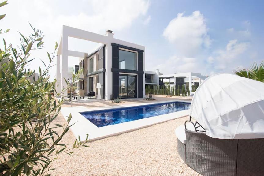 Villa Strandnahe Design Mit Pool 2 Schlafzimmer 180 Qm *